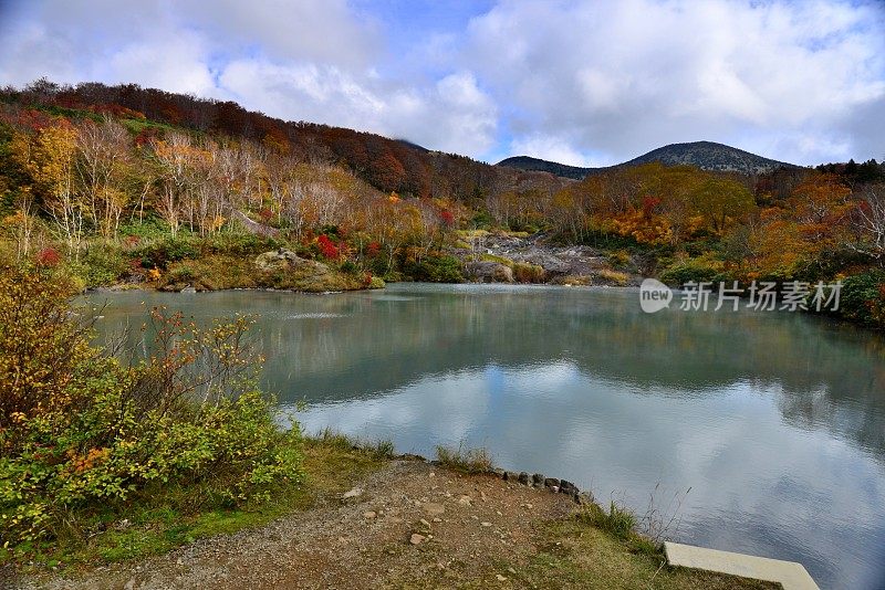 日本东北部的秋天:地狱沼泽，青森