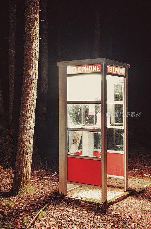 复古的电话亭