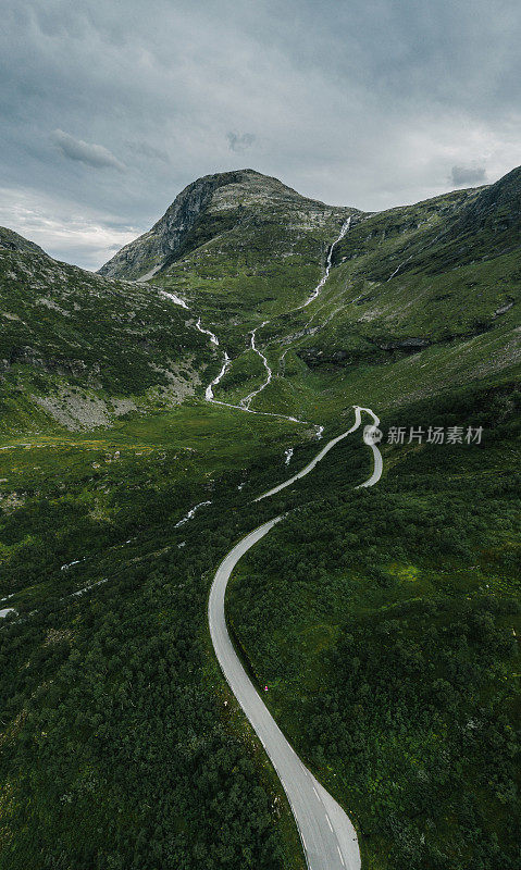 挪威发夹公路鸟瞰图