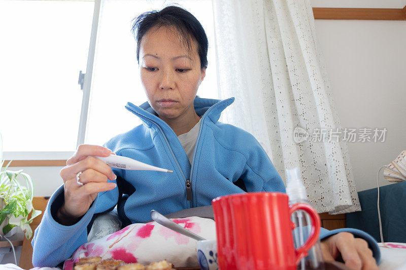 正在康复中的日本妇女