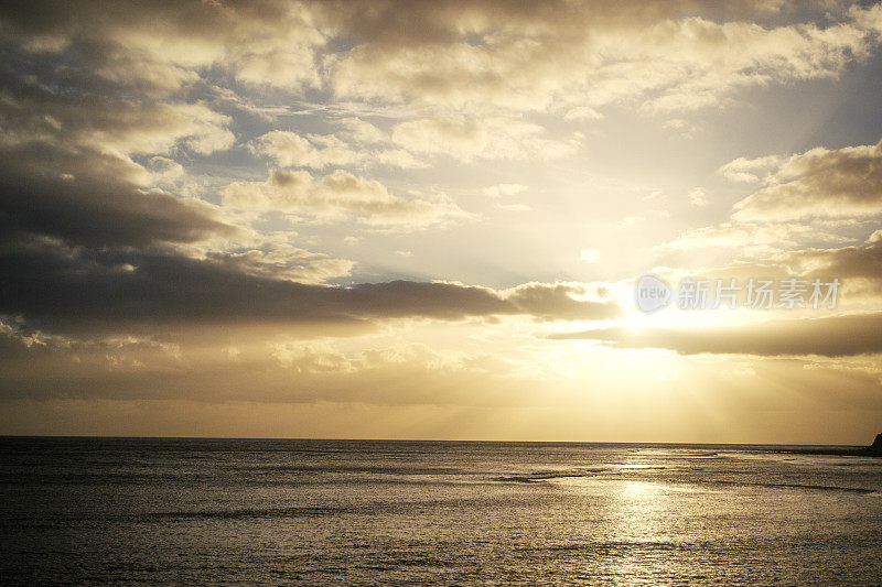 海上日落