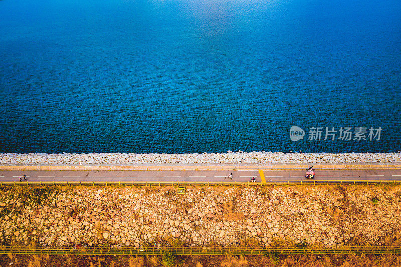 水库大坝道路鸟瞰图