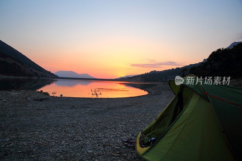 露营的湖