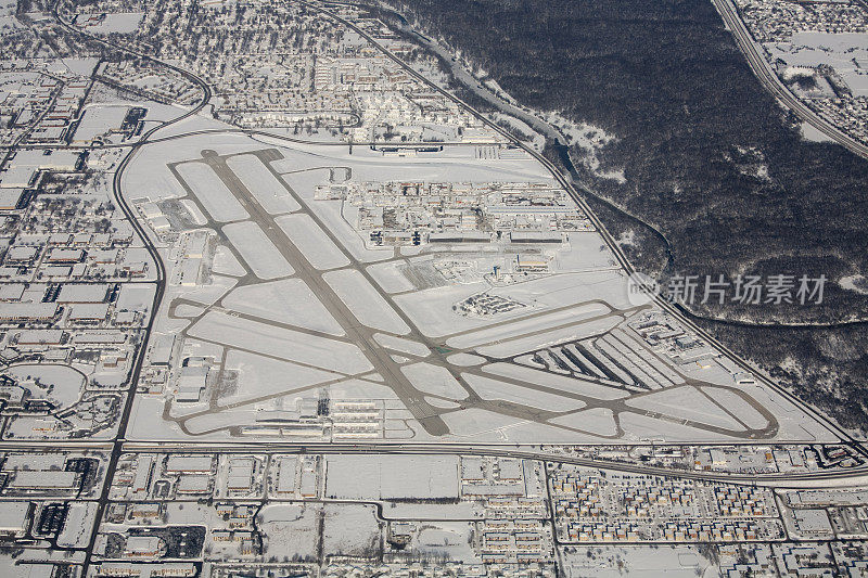 芝加哥市区机场鸟瞰图