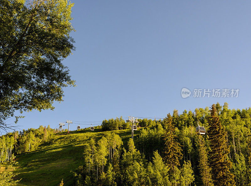 维尔科罗拉多夏季贡多拉上山