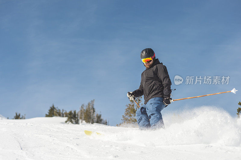 家庭滑雪度假!