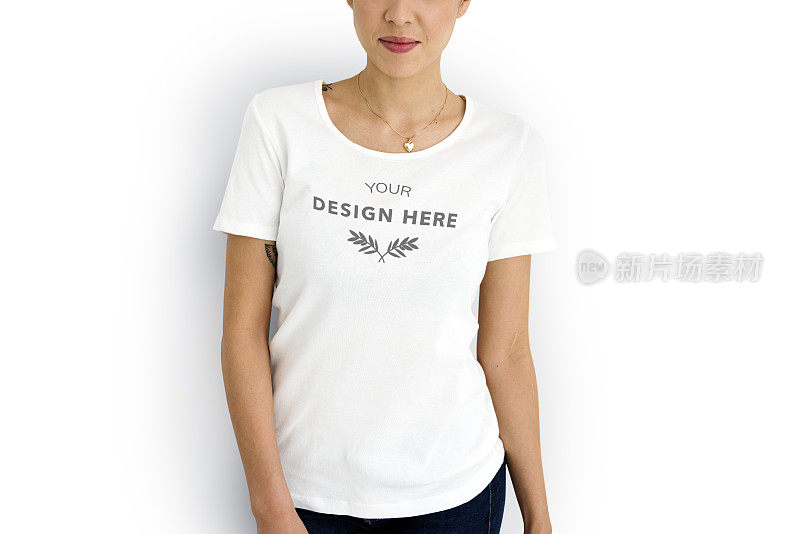 女人穿着模型设计空间白色t恤