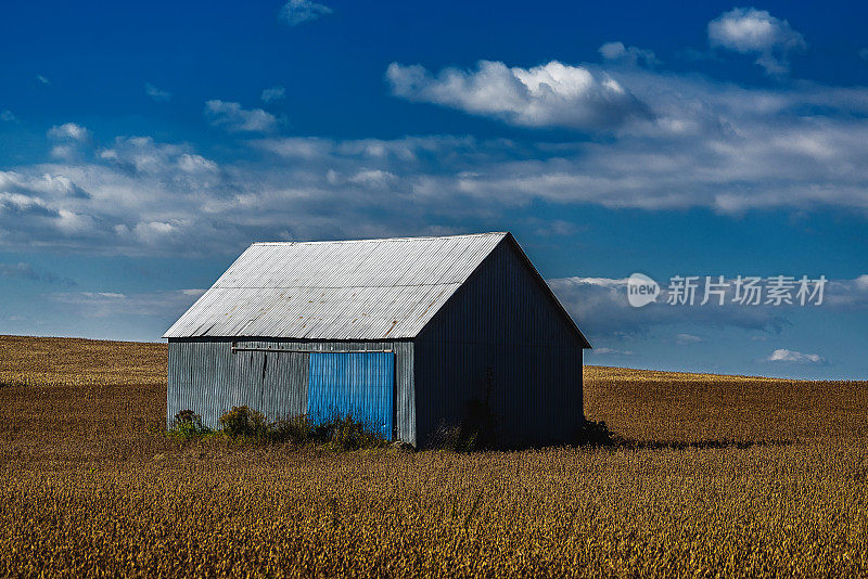 农业建筑在一天结束的时候