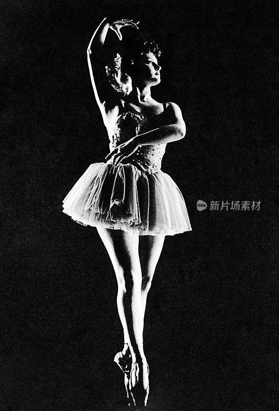 芭蕾舞者黑白复古照片