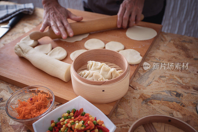 中国饺子的制作工艺