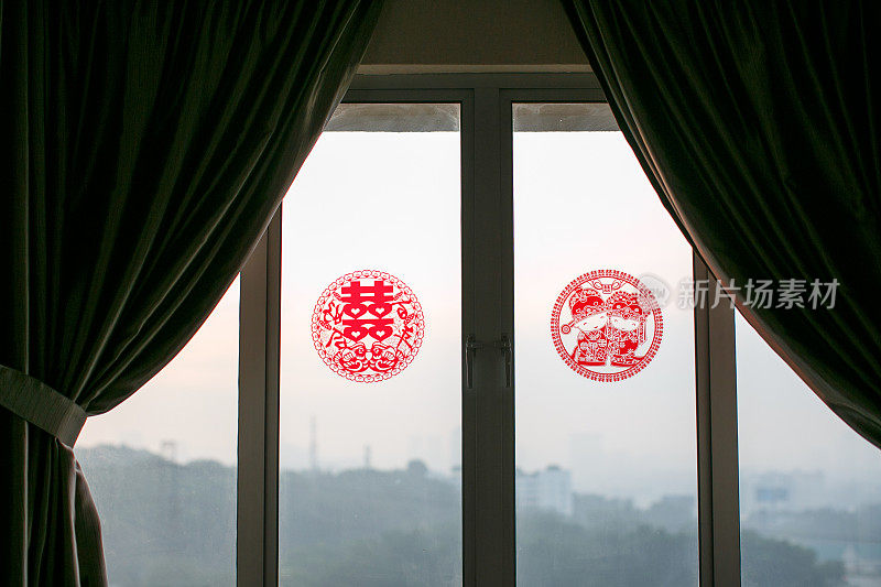 中国传统婚礼上的剪纸