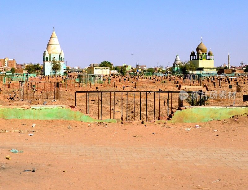 苏丹喀土穆，乌姆杜尔曼巴纳特加布，阿什赫哈马德尼尔公墓的苏菲派墓葬