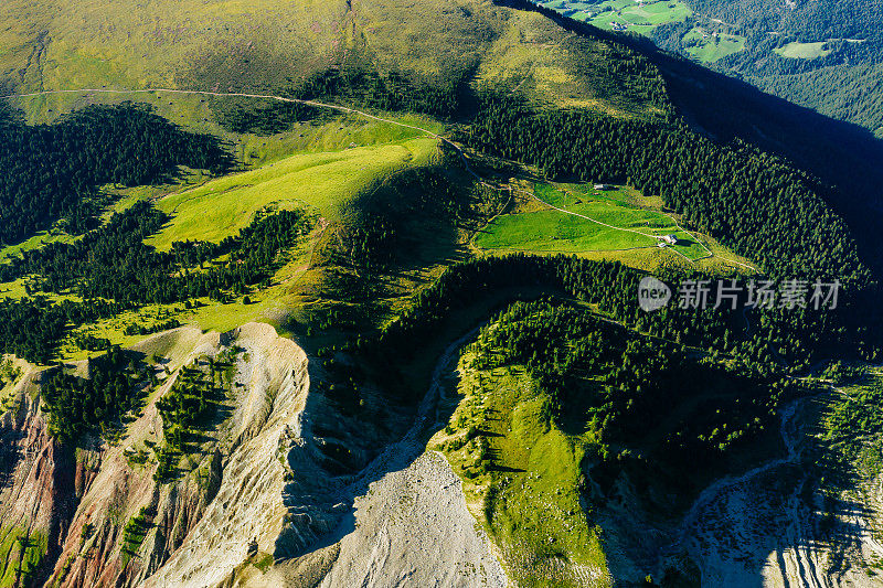 白云石山脉的高山草甸