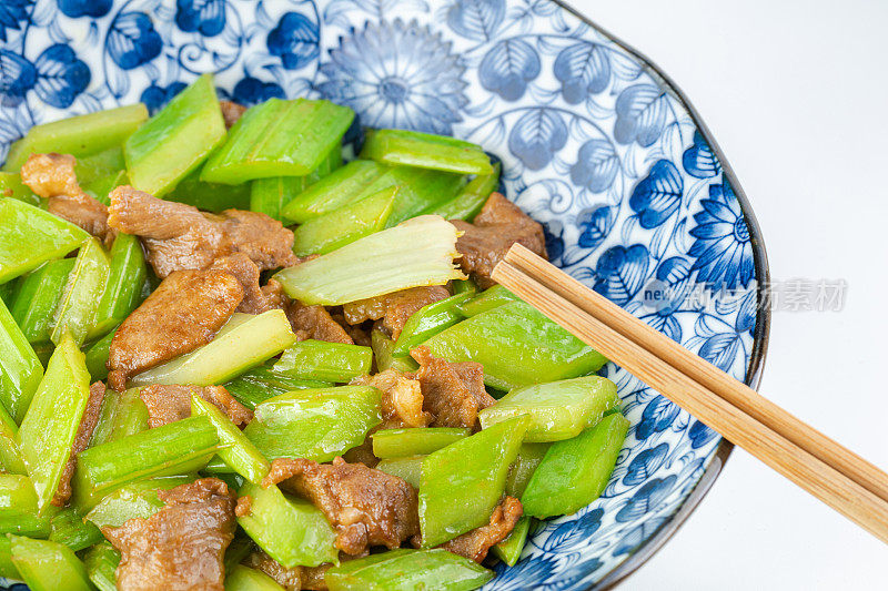 中餐:芹菜炒牛肉