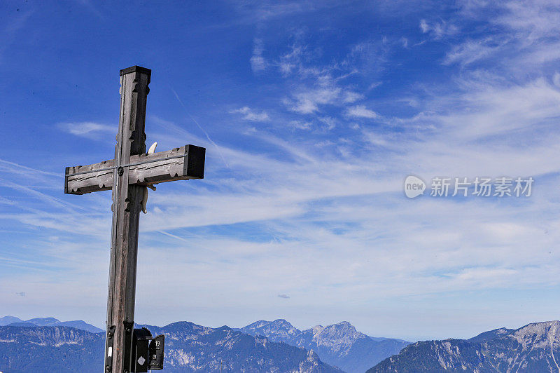 德国贝希特斯加登Kehlstein山顶上的“雪草十字”