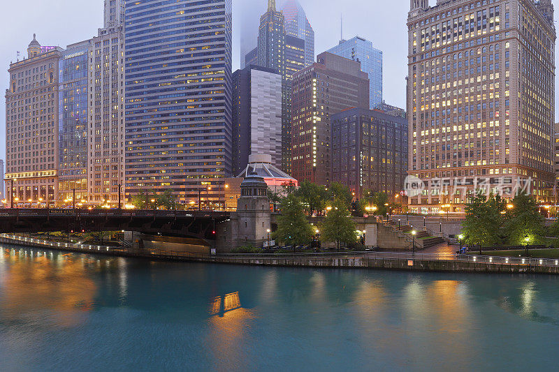 滨河摩天大楼-芝加哥