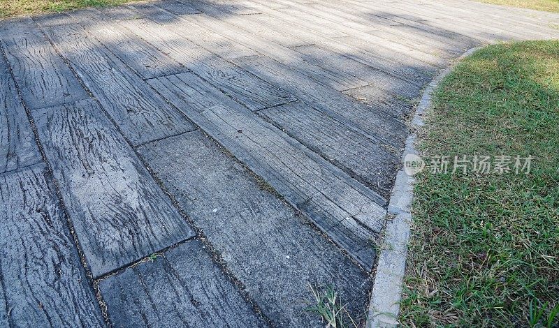 木纹水泥砌块路径