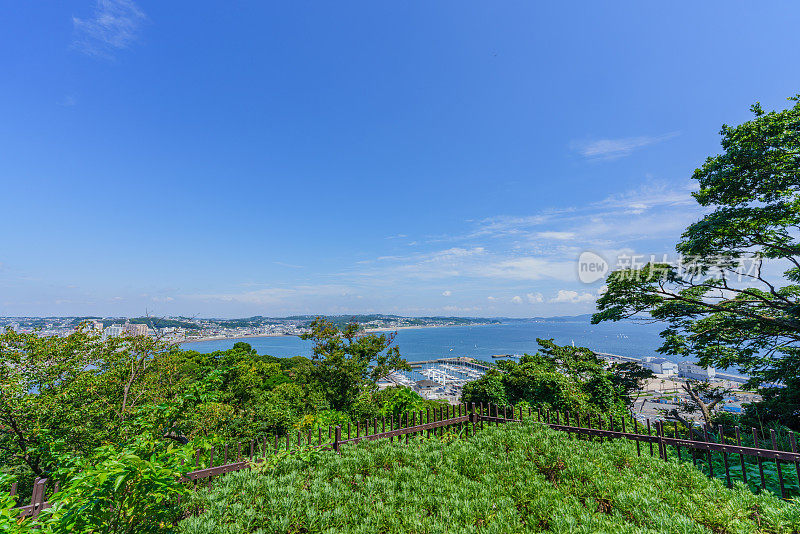 日本神奈川县，韶南港和游艇屋景观