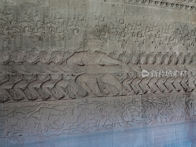 柬埔寨的吴哥窟庙宇上大量浮雕的细节。