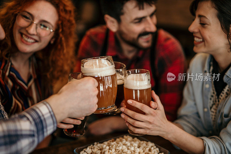 为我们干杯