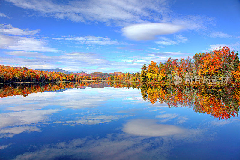 新罕布什尔州白山地区的秋天