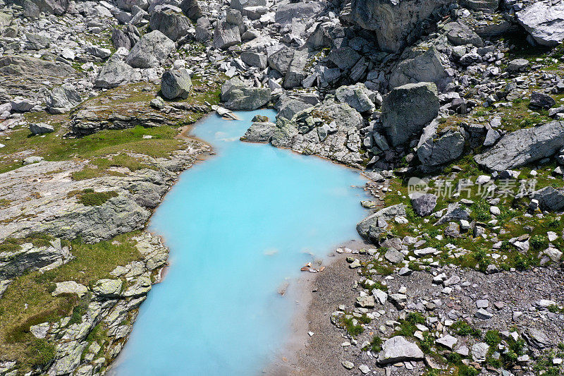 美丽的小山湖