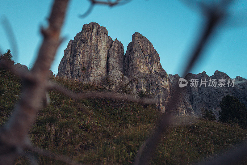 意大利白云石山脉雄伟的山景