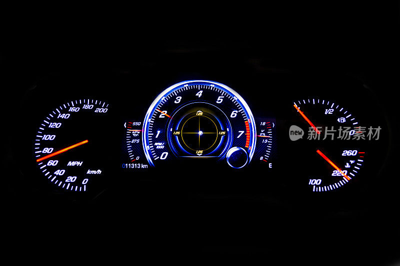 仪表盘和数字显示-里程，燃料消耗，时速表
