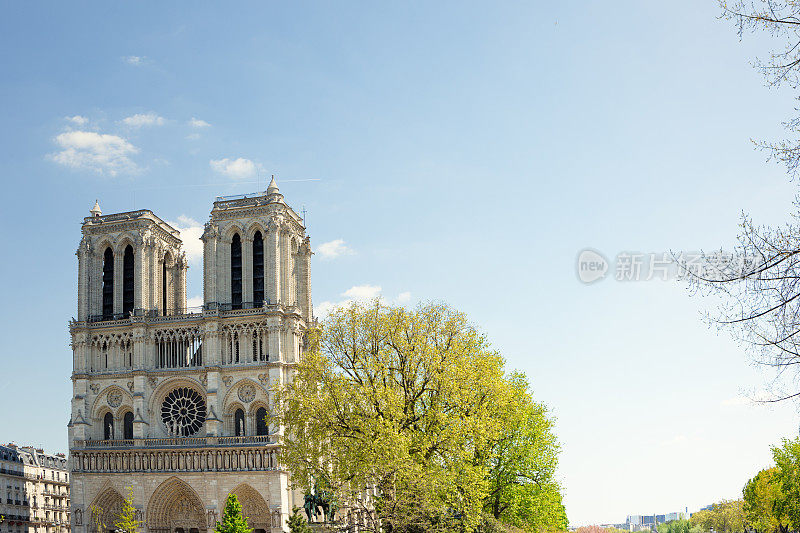 巴黎圣母院的西立面
