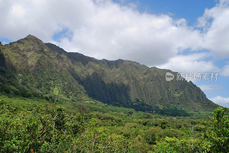 全景库劳山脉峰在瓦胡岛