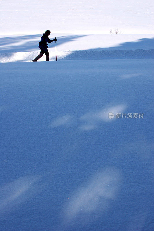 滑雪的轮廓