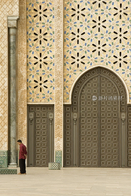 哈桑二世清真寺门口