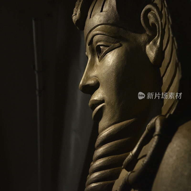 多伦多地铁博物馆里的埃及雕像。