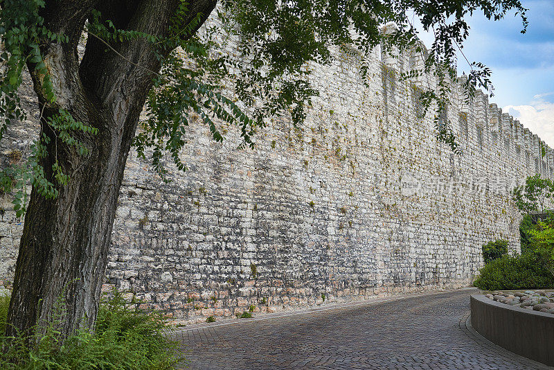 特伦托的城墙