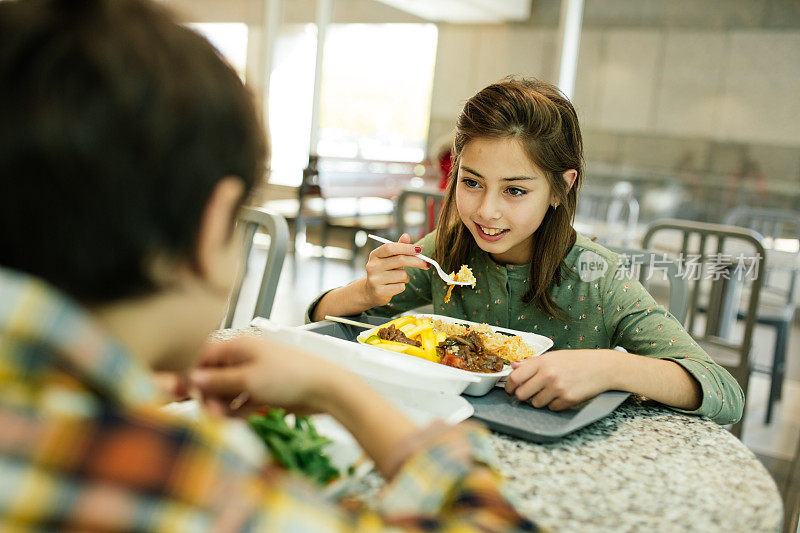 学校午餐