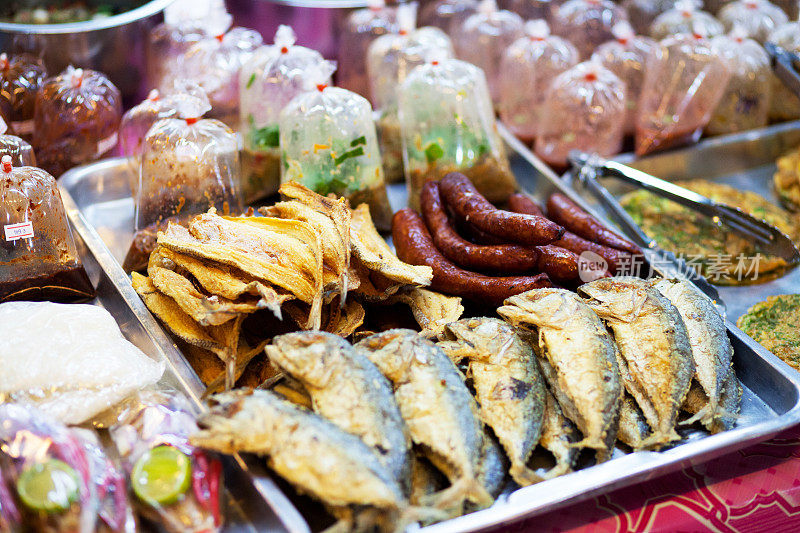 泰国鱼和香肠