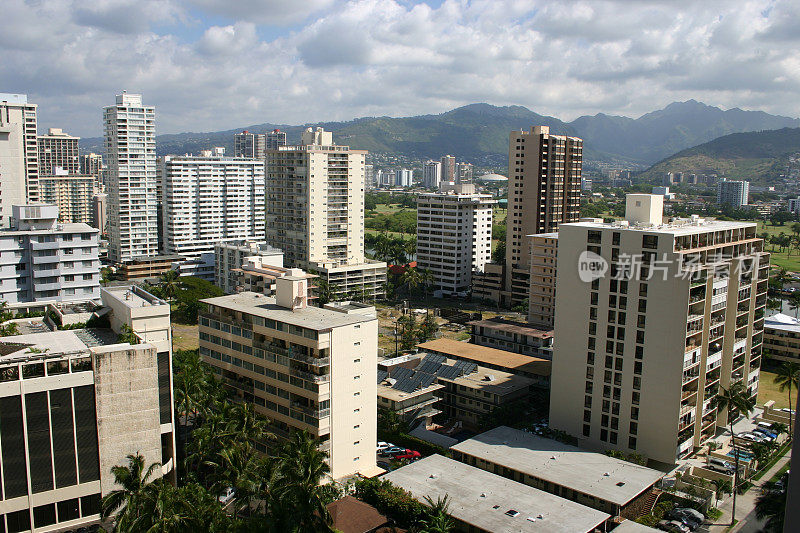 火奴鲁鲁的天空、山脉和城市