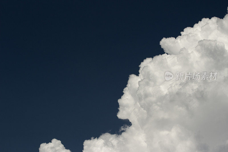 云的类型学，天空中的白云