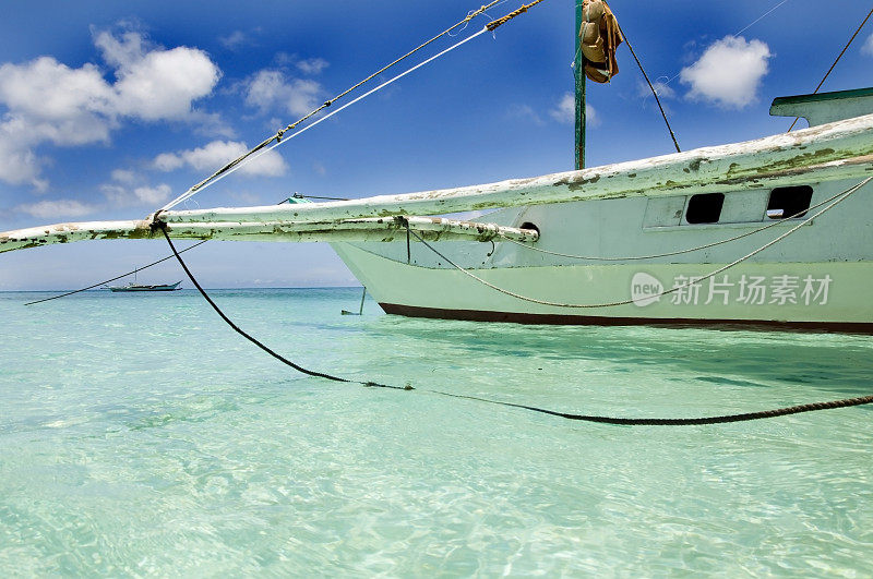 菲律宾长滩上的传统帆船