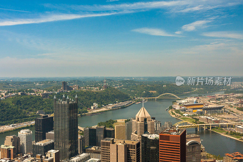 匹兹堡，宾夕法尼亚州-河的天际线从最高的b