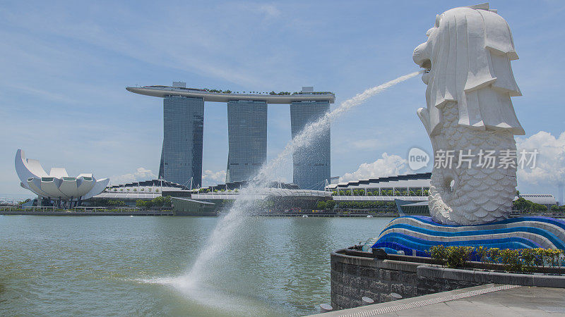 鱼尾狮雕像，新加坡滨海湾金沙酒店