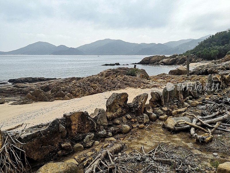 香港大屿山芝麻湾半岛的僻静沙滩