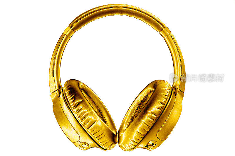 金色闪亮的无线耳机白色背景隔离特写，昂贵的金色金属蓝牙耳机，现代高端wi-fi黄色耳机，音频音乐符号，立体声音响电子标志