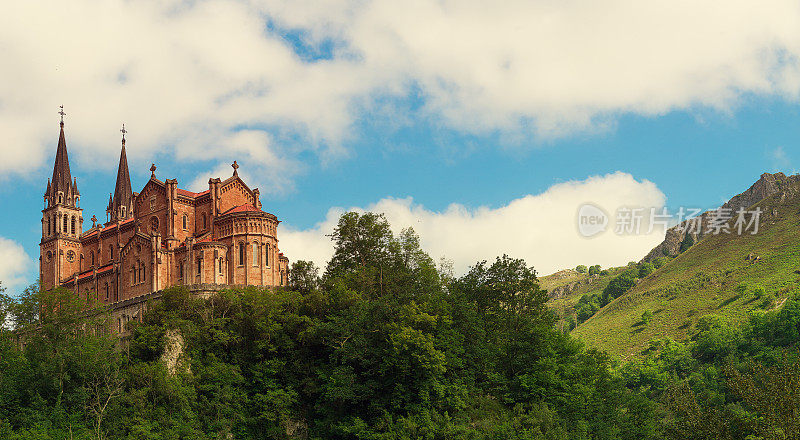 神社的Covadonga