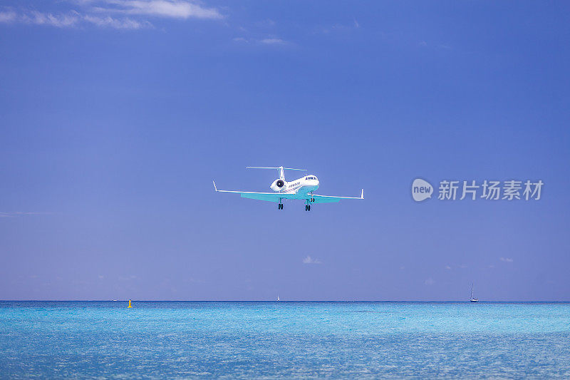 飞机在加勒比海降落