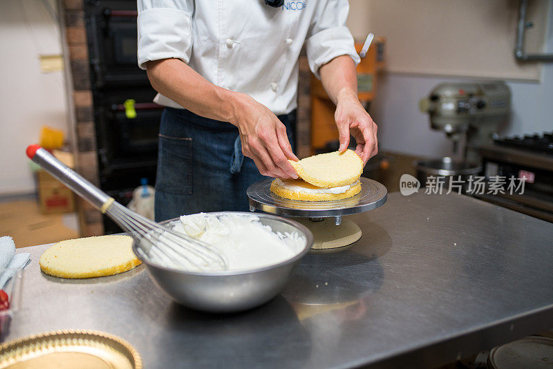 面包师做蛋糕