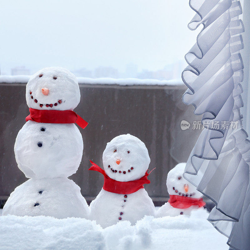 幸福的雪人家庭