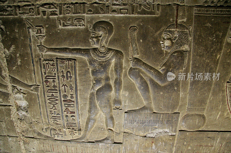 埃及丹德拉哈索尔神庙地下室浅浮雕
