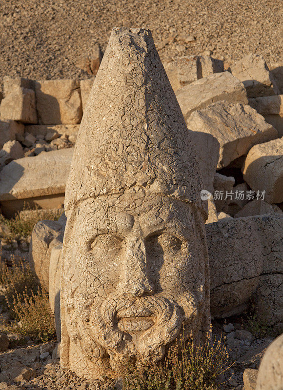 土耳其卡亚adiyaman的内穆特峰雕像