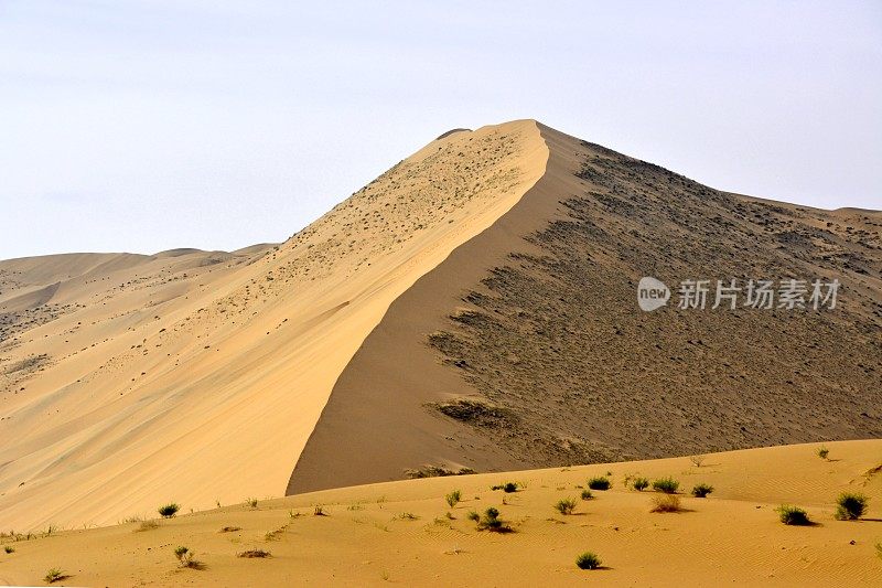 巴丹吉林沙漠沙丘，中国内蒙古